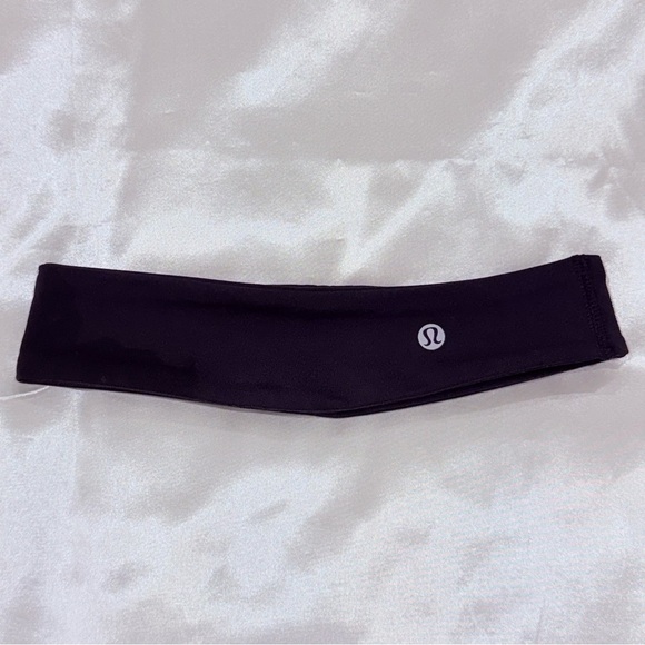 Lululemon Womens Luxtreme Training Headband Thin Black Grippy Athletic Sporty - Picture 5 of 10
